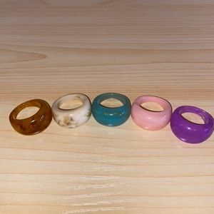 five chunky acrylic rings from amazon